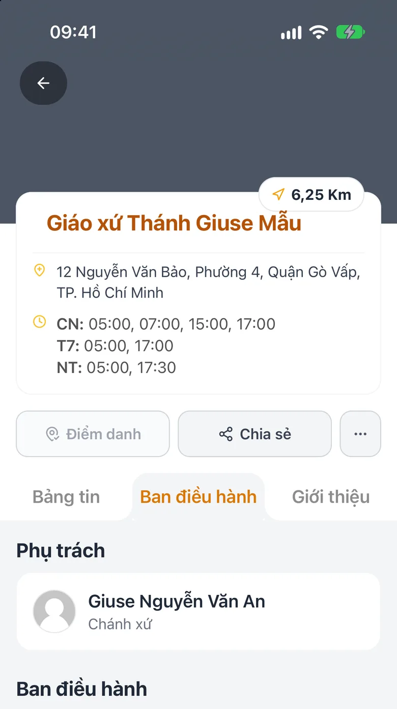 Trang một nhà thờ với giờ lễ theo ngày, địa chỉ và linh mục phụ trách