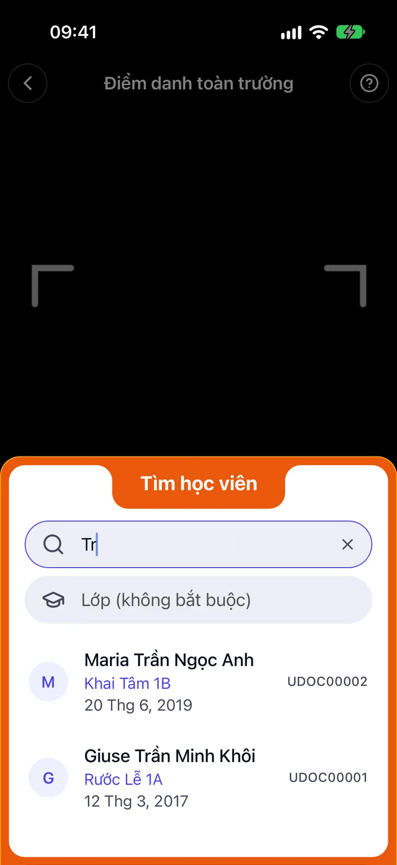 Màn Tìm học viên với ô Tên của em và ô Lớp (không bắt buộc)