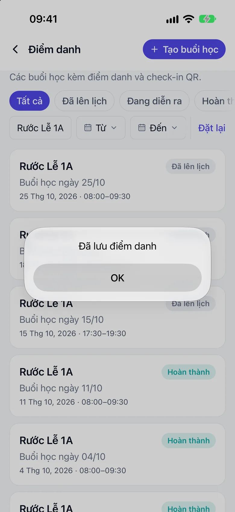 Hộp thoại Đã lưu điểm danh với nút OK, hiện trên danh sách buổi học