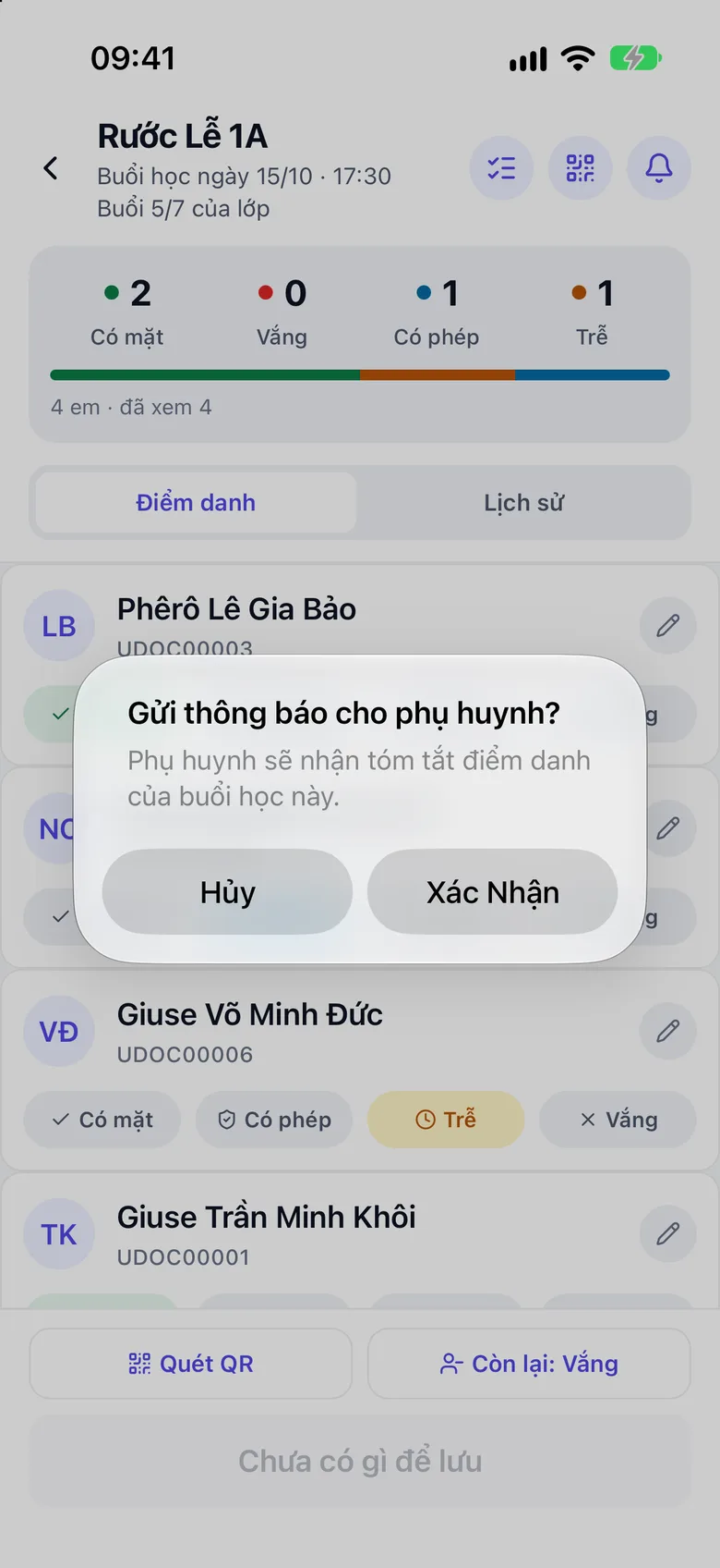 Biểu tượng chuông báo phụ huynh và hộp thoại Gửi thông báo cho phụ huynh?