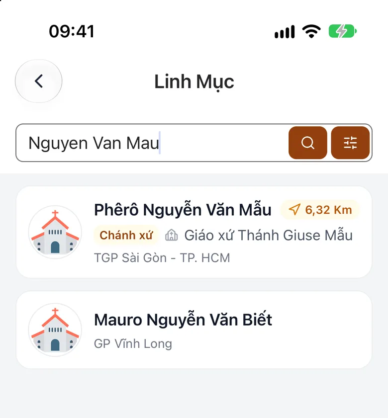 Ô tìm kiếm đã gõ tên một linh mục và danh sách kết quả