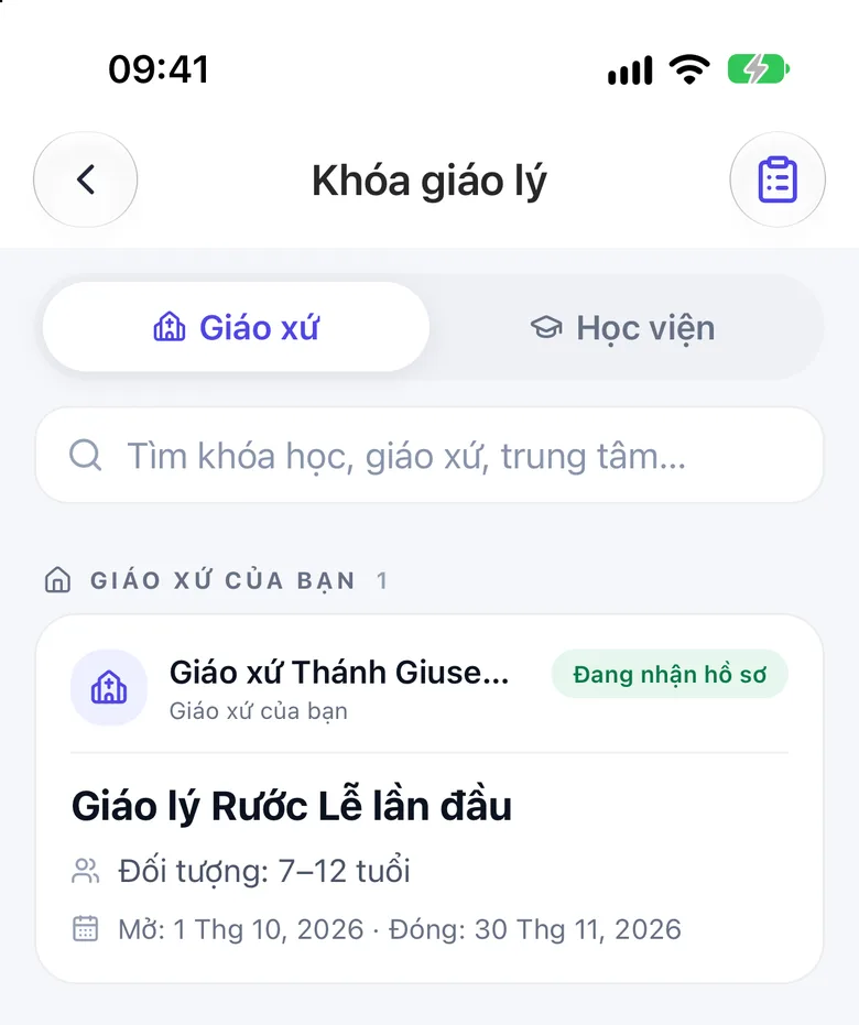 Màn Khóa giáo lý, nhóm Giáo xứ của bạn có một khóa mang nhãn Đang nhận hồ sơ