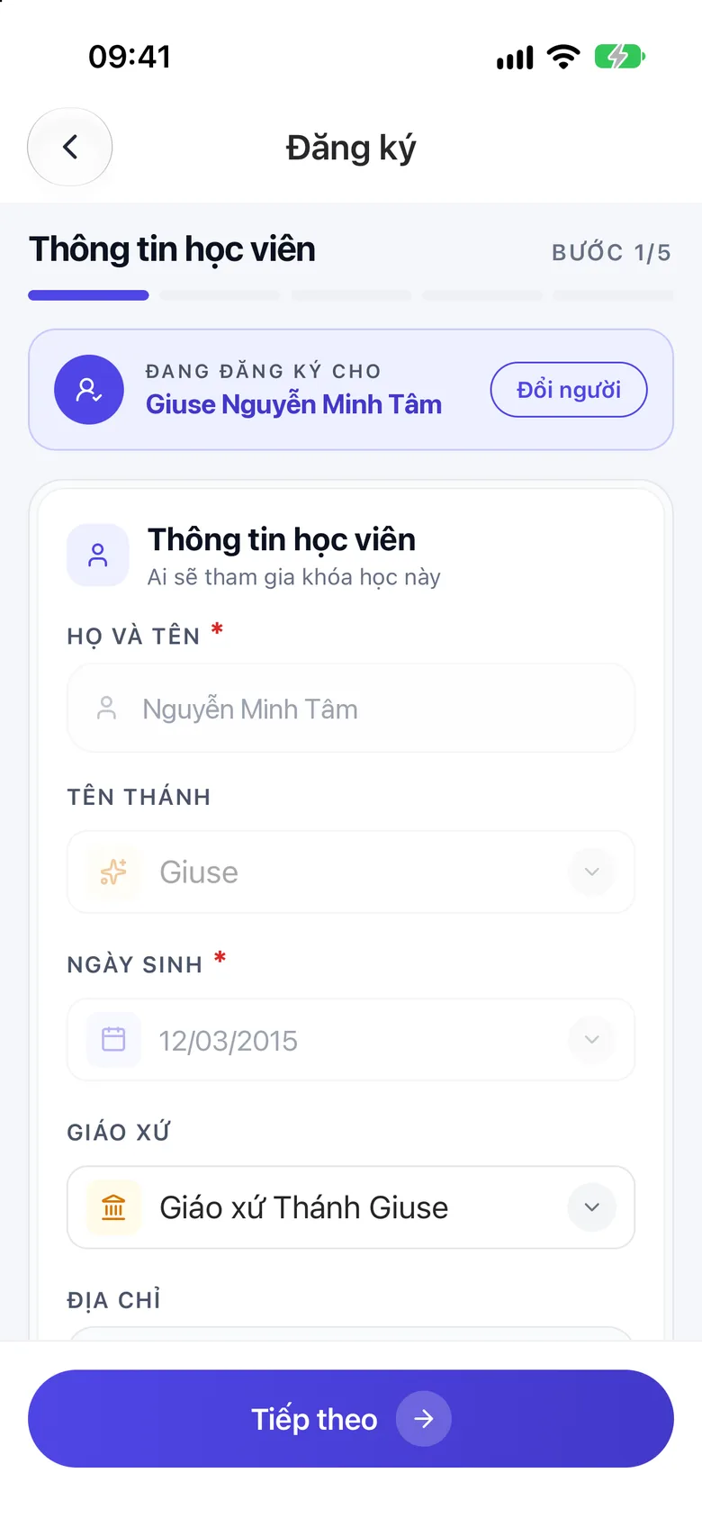 Màn điền hồ sơ, tiêu đề bước Thông tin học viên, nút Tiếp theo ở cuối màn hình