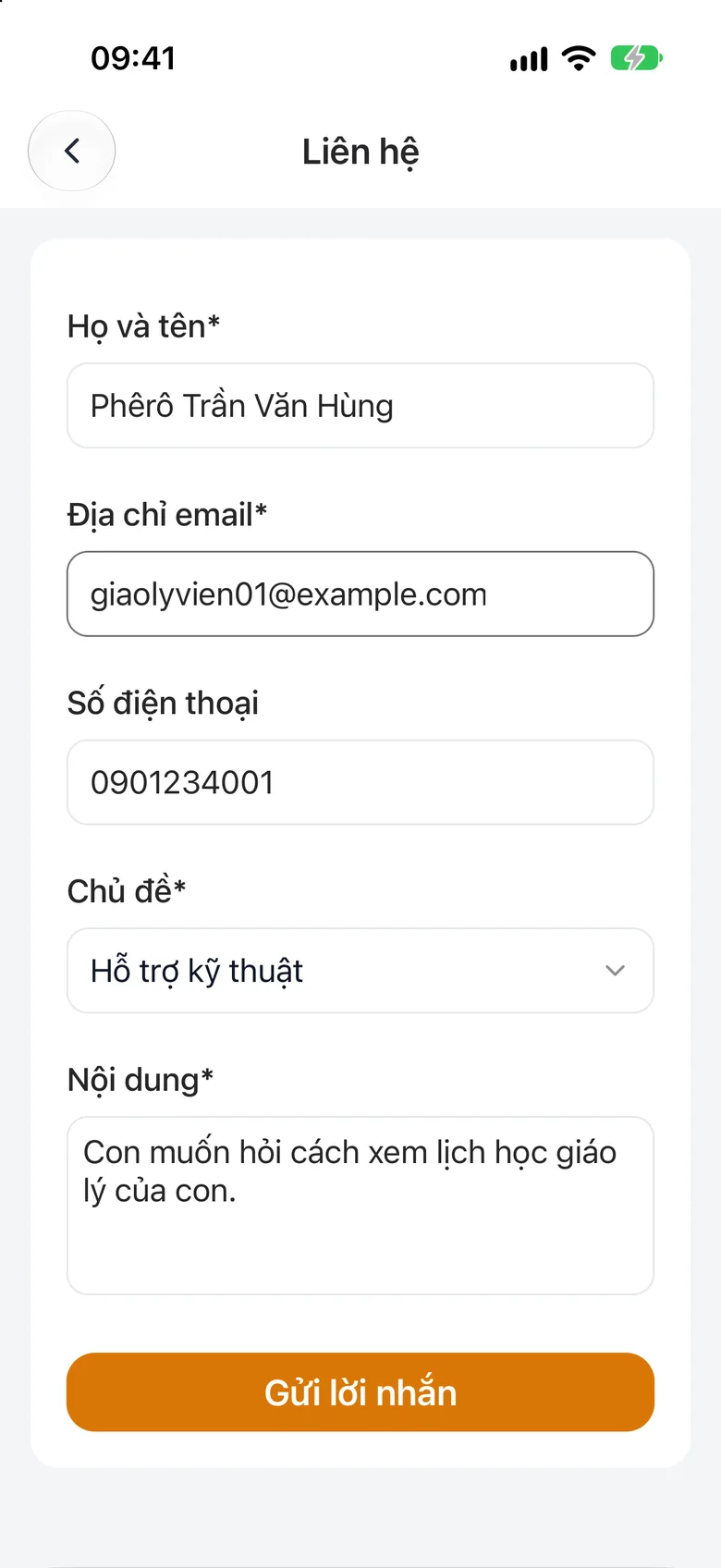 Biểu mẫu Liên hệ với các ô Chọn chủ đề, Họ và tên, Email, Số điện thoại, Nội dung